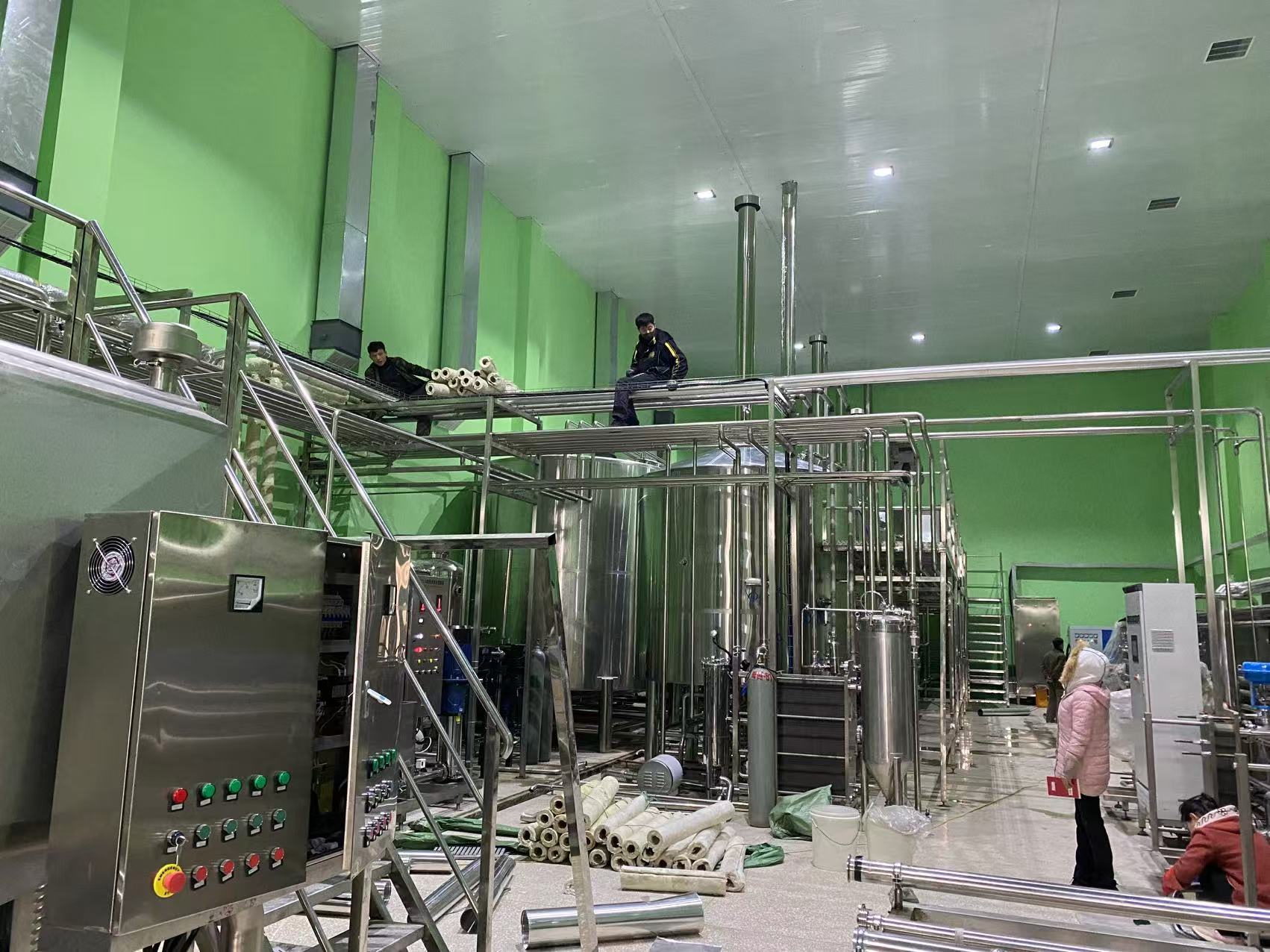 鄂托克精酿啤酒设备厂—精酿啤酒设备制造：传承工艺与创新科技的交融